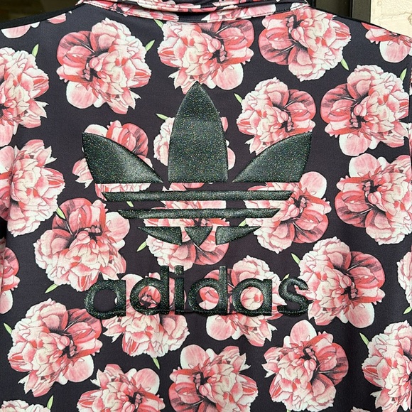 Adidas ladies sport jacket - Picture 3 of 6